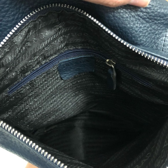 Prada crossbody - Picture 3 of 4